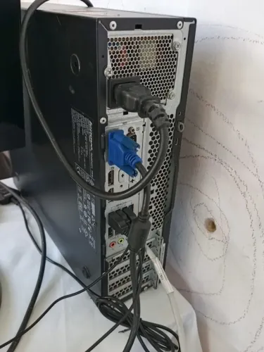 Cpu toda boa, pra estudos e trabalho, 8gb HD500gb leia descrição