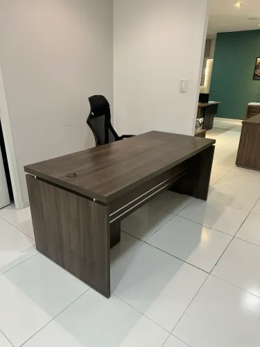 Conjunto escritório madeira escura