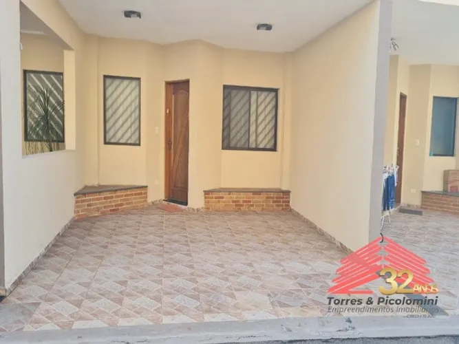 Sobrado a venda em Condomínio fechado na Vila Formosa, 163 m2 de área útil, 3 suites com a