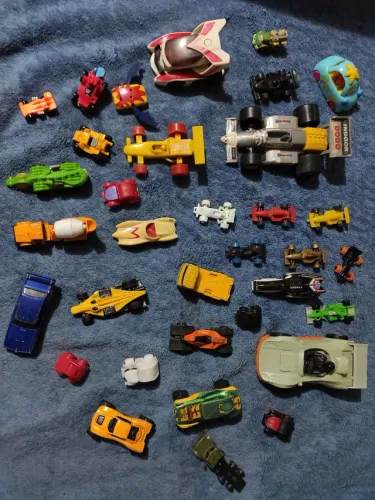 Lote de carrinhos antigos miniaturas hot wheels etc