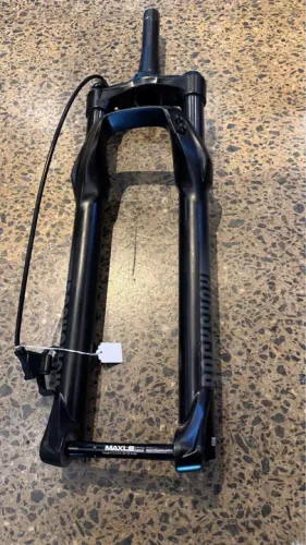 SUSPENSÃO ROCK SHOX RECON 29 TRAVA GUIDÃO SEMI NOVA 