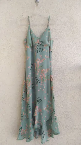 Roupas novas e semi novas