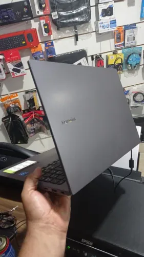Notebook Samsung semi novo i3 11th com 8 de ram