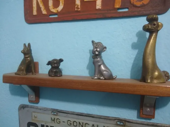 Estatuetas miniaturas de Cachorros, em metal