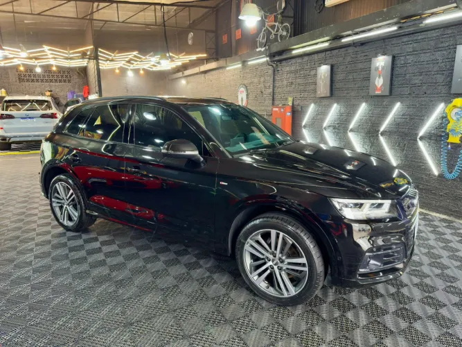 Q5 Black S Line 2019 2.0 Quattro