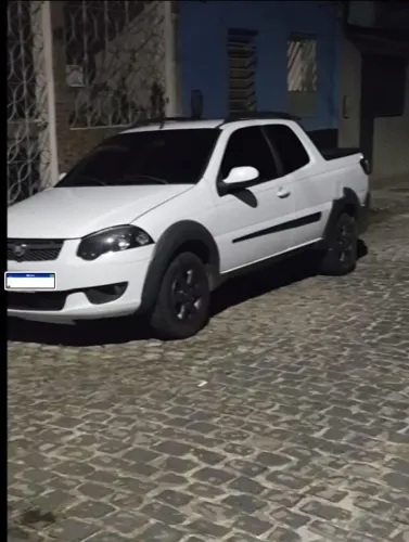 Fiat Strada Trekking 1.6 16V Flex CD 2015