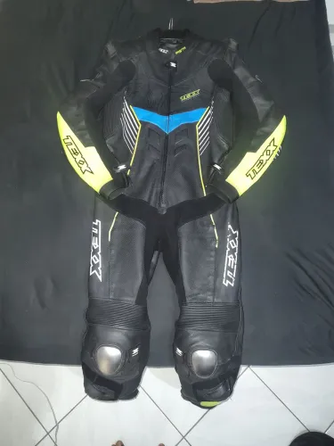 Macacão TEXX Pista tamanho 2XL- Preto/verde