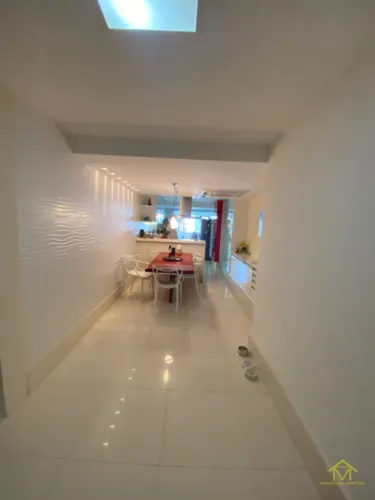 Luxo!!cobertura na praia de Beverly Hills finamente montada e decorada Cód: 23981F