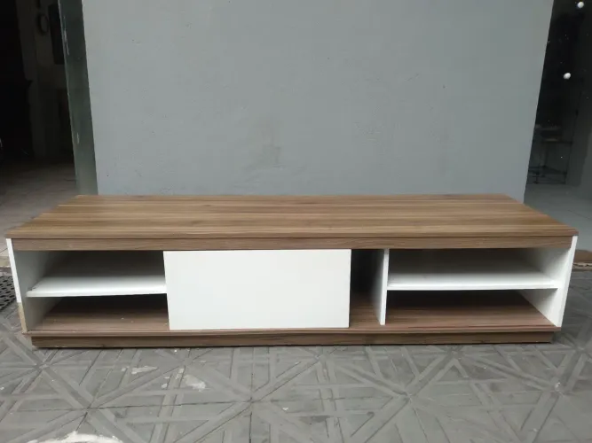 Rack marrom e branco