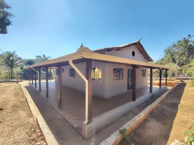 Sítio para Locação Cidade Jardim Esmeraldas ? 3 Quartos, Suíte, Área Gourmet, Piscina, Rio