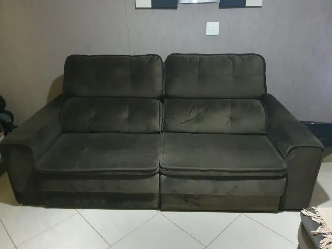 Sofá 4 lugares reclináveis 2,30x 1,15, estendido fica 2,30x190