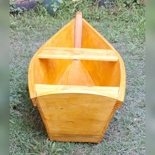 Barco de madeira para decoração