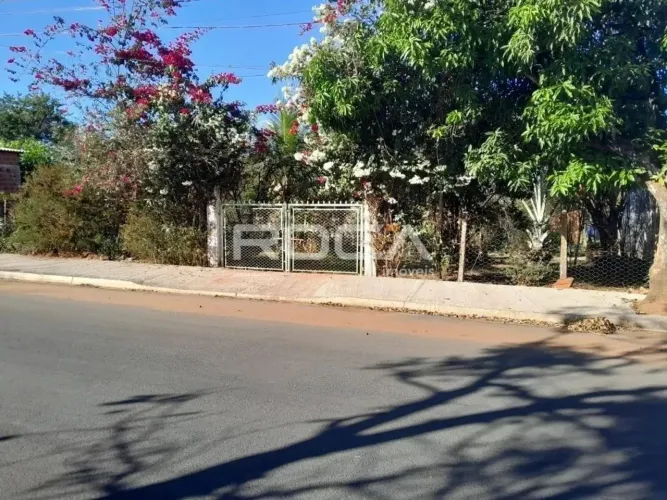 Chácara à venda em São Carlos: 3 dormitórios, suíte, cozinha e garagem coberta!