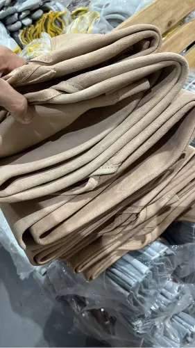 Calça Perneira Couro