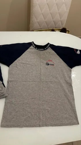 4 camisetas do Colégio Ícaro tamanho M - bom estado