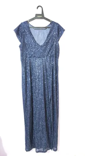 vestido de festa longo em paetês azul marinho com fenda