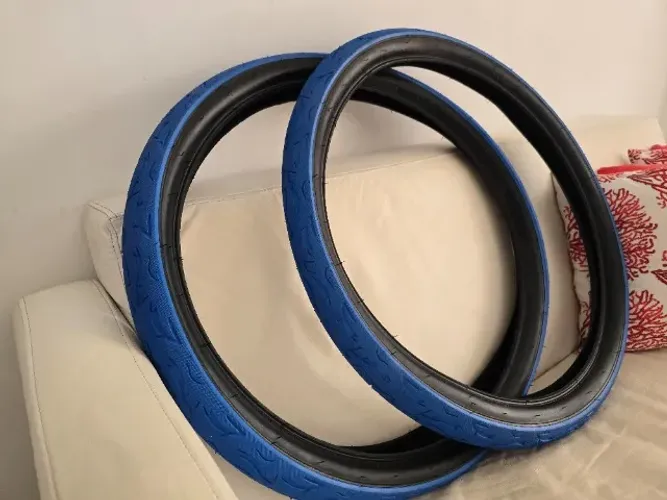 Par Pneu Balão bike Aro 26 2.50 Wheeling, Grau, Rl, Urbano, Asfalto - Cor Azul - NOVO