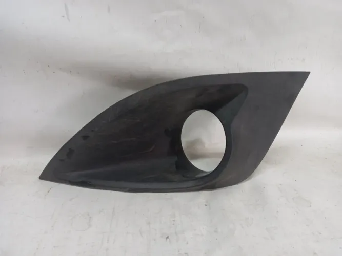 Moldura Farol De Milha Le Ford Fiesta 11/15 C/detalhe