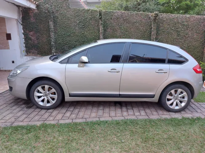 Citroen C4 GLX 2.0 Flex 16V 5P Mec. 2010