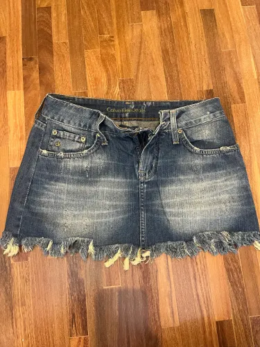 Saia Calvin Klein