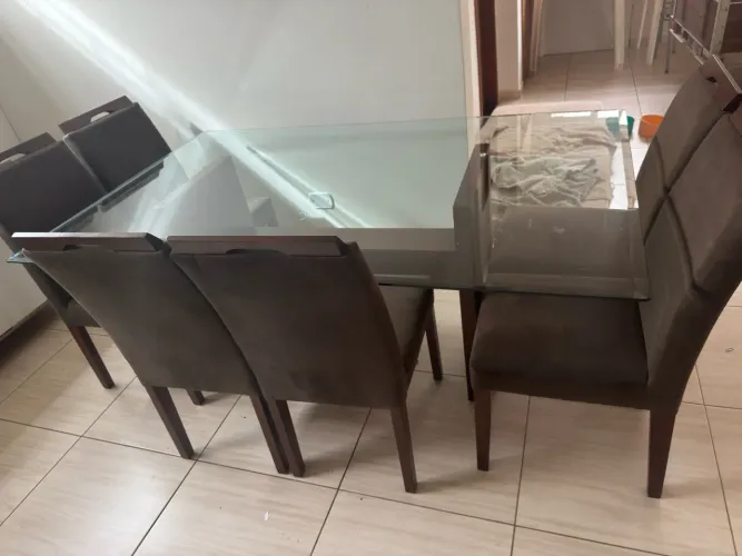 Mesa de jantar em vidro 6 cadeiras 