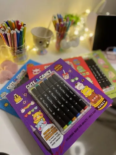 Livro de Colorir + 6 Canetas Estilo Boobie Goodies Cute & Comfy Special Capa holográfica 