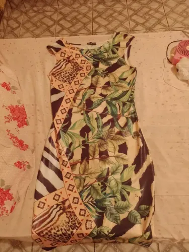 Vestido desenhado Linda Rosa G