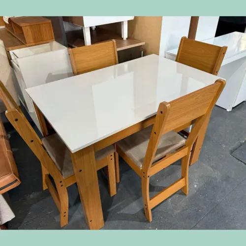 Mesa com 4 cadeiras - entrego hoje