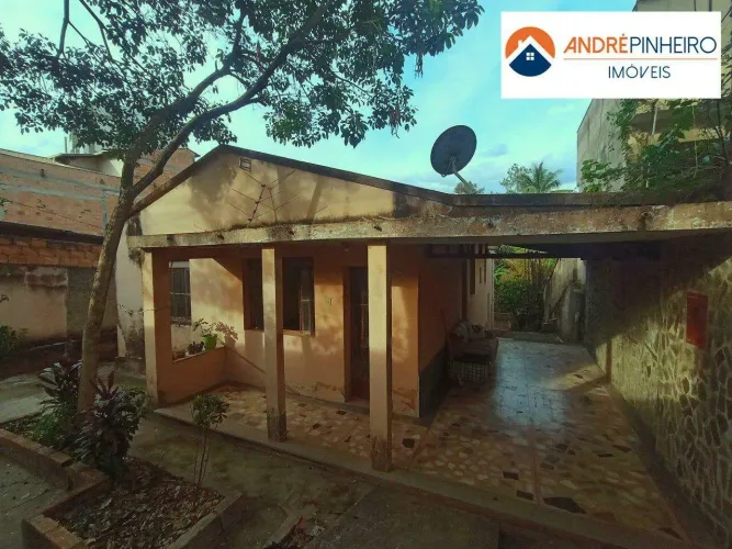 Terrreno com 480m² e uma casa para reforma com 3 Quartos 2 banhos 3 e 4 Vagas no Bairro Pl