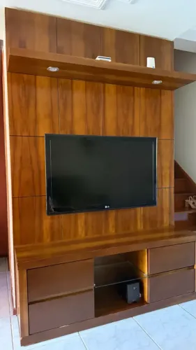 Rack de Televisao Madeira maciça