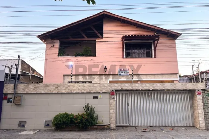 Incrível Casa Duplex à Venda no Benfica, Fortaleza
