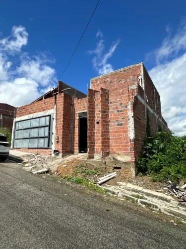 Casa fase de acabamento a venda