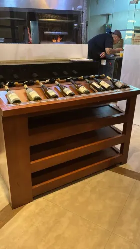 Berço para vinho tipo adega