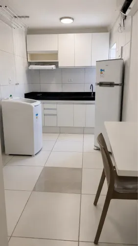 Flat studio mobiliado no centro de afogados ao lado de bancos e comércios .