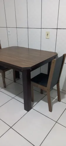 Mesa com 2 cadeiras *ENTREGO*