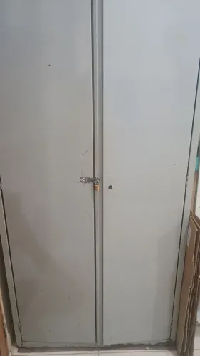 Vendo este armário de ferro