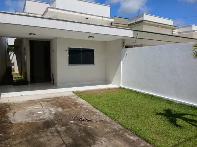 Alugo Casa com 3/4 sendo 1 suíte no Parque das Árvores.