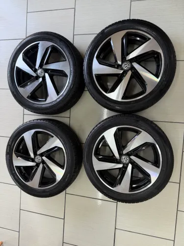 Rodas originais aro 17 Volkswagen Polo GTS + pneus novos