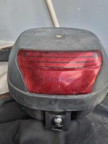 Vendo baú  para moto