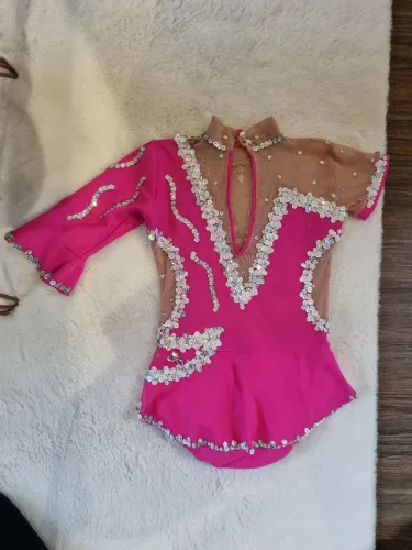 Linda malha para patinação e ginástica artística. Tamanho 8 anos.