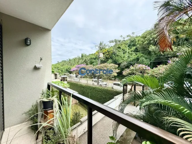 Apartamento 3 dormitórios (1 c/suíte) em Coqueiro - Florianópolis