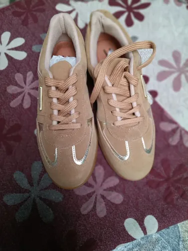 tênis NOVO feminino vizzano casual, modelo 1430.113, na cor caramelo 