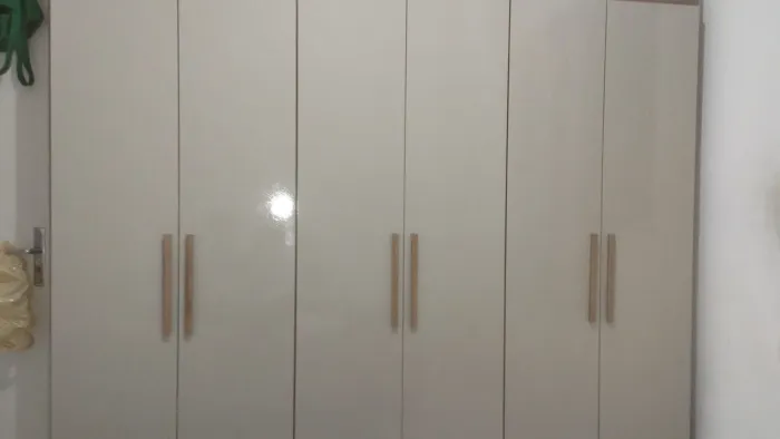 Vende se guarda roupa