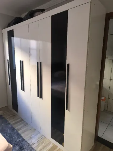 Guarda roupa 8 portas usado