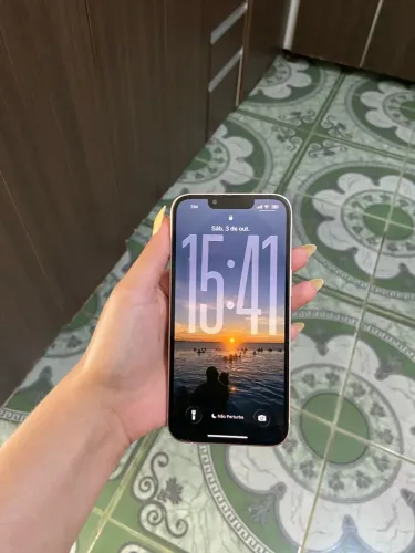 iPhone 13 128GB Rosé ? Ótimo estado com pequenos detalhes + Caixa
