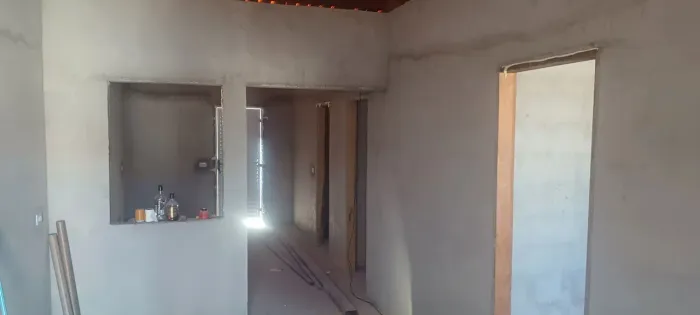 CASA A VENDA 80% CONCLUIDO