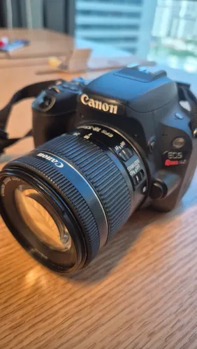 Canon SL2