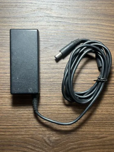 Fonte / Carregador DELL - LA65NS2-01 - 19.5V 3.34A