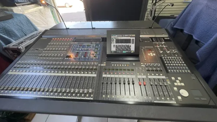 YAMAHA PM5D-RH - MESA DE SOM DIGITAL