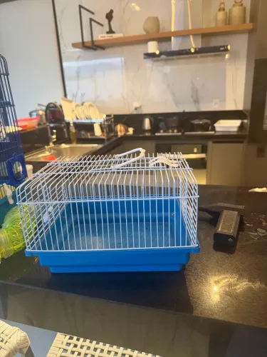 Dupla de gaiola para hamster usada mas em bom estado
